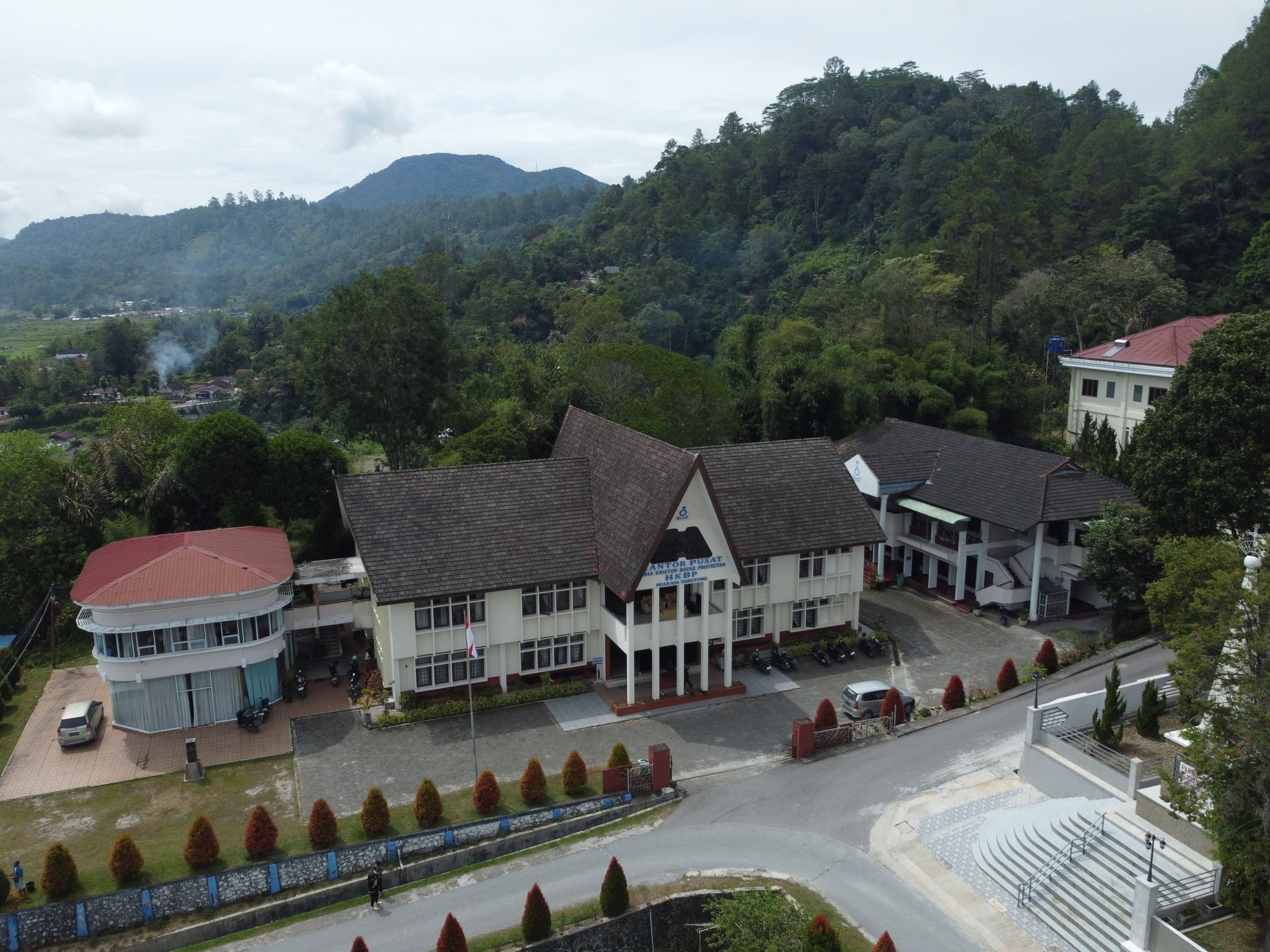 Gedung Perkantoran Kantor Pusat HKBP