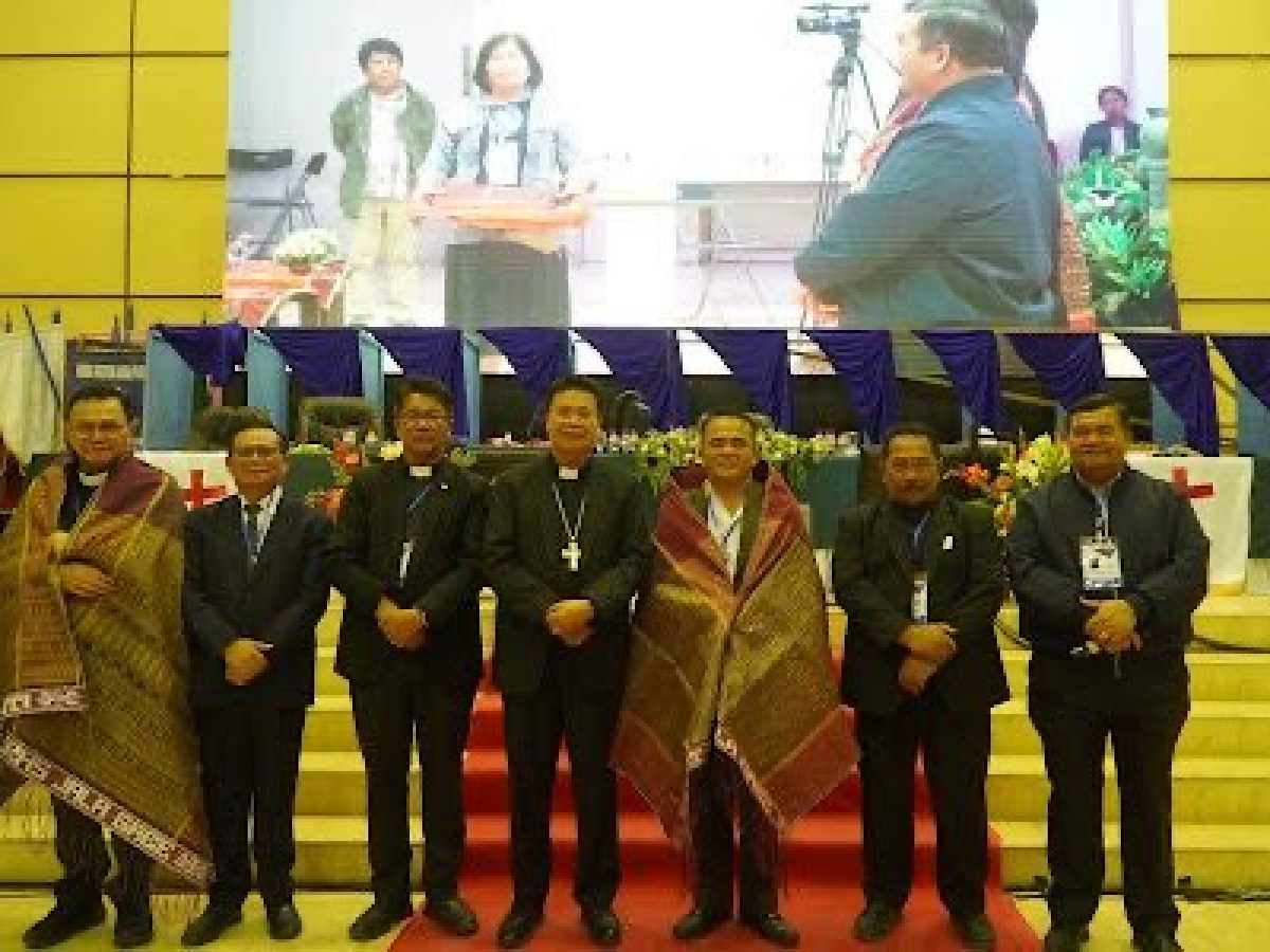 fe36e440-9d35-4751-ad54-dfa5a8f2272d